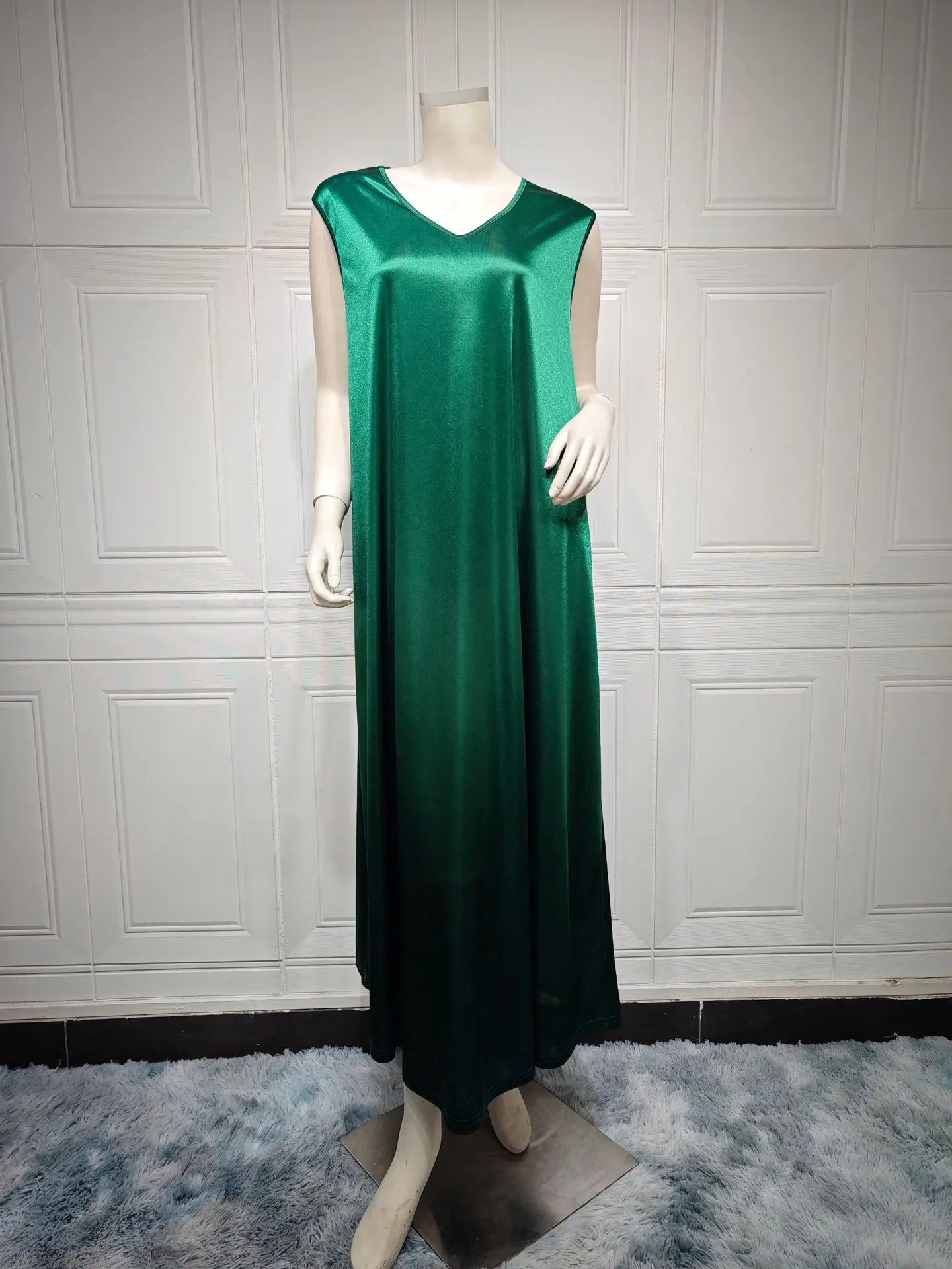 طقم عباية فاخرة لامعة